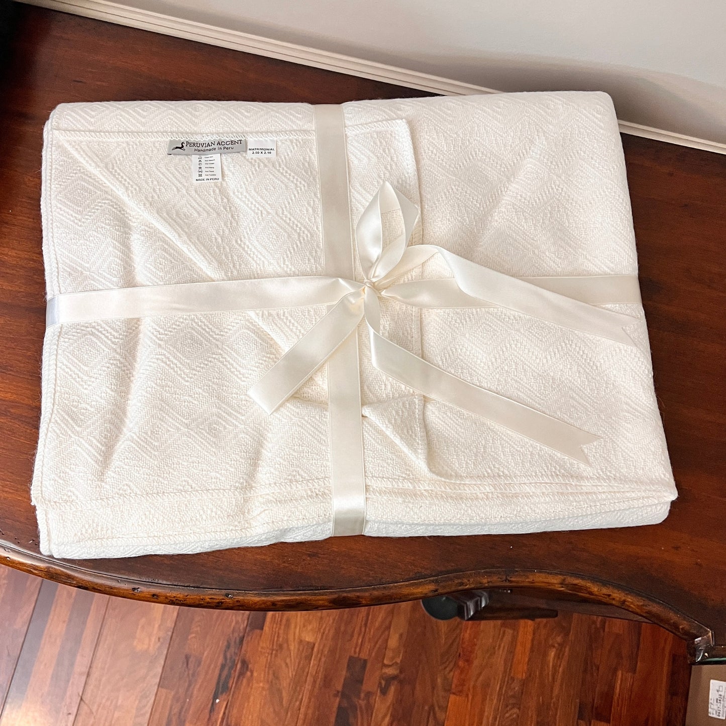 Luxury Queen or King Size Alpaca Blanket