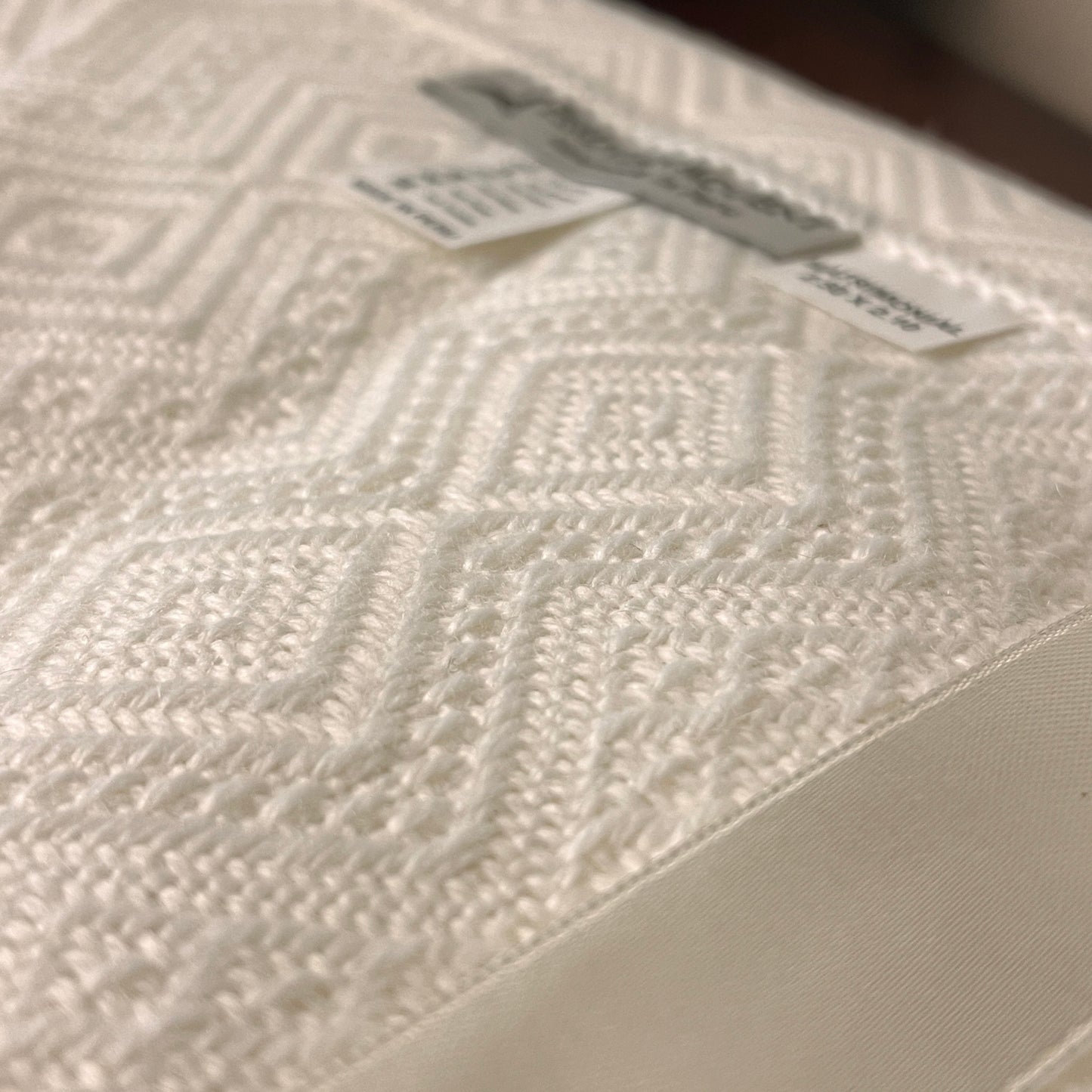 Luxury Baby Alpaca Blanket | Queen & King Size Bed Blanket | Hand-Loomed in Peru