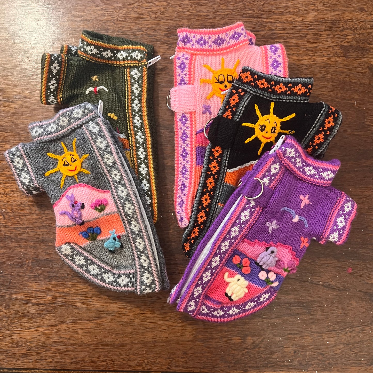 Size X0 dog sweater for puppies or teacups
