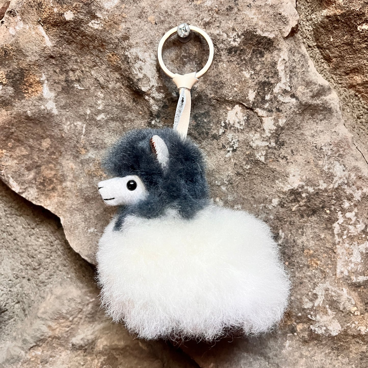 FUR ALPACA ZIPPER CHARM