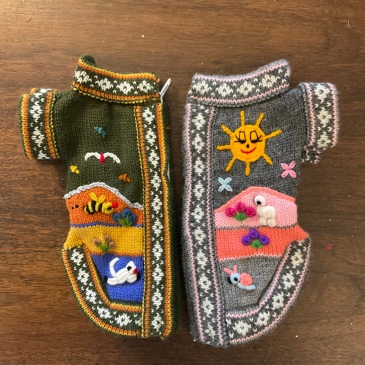 handmade Size XX0 dog sweater, Zip Up style for tiny dogs 2.5-3.5lbs. (all colors)