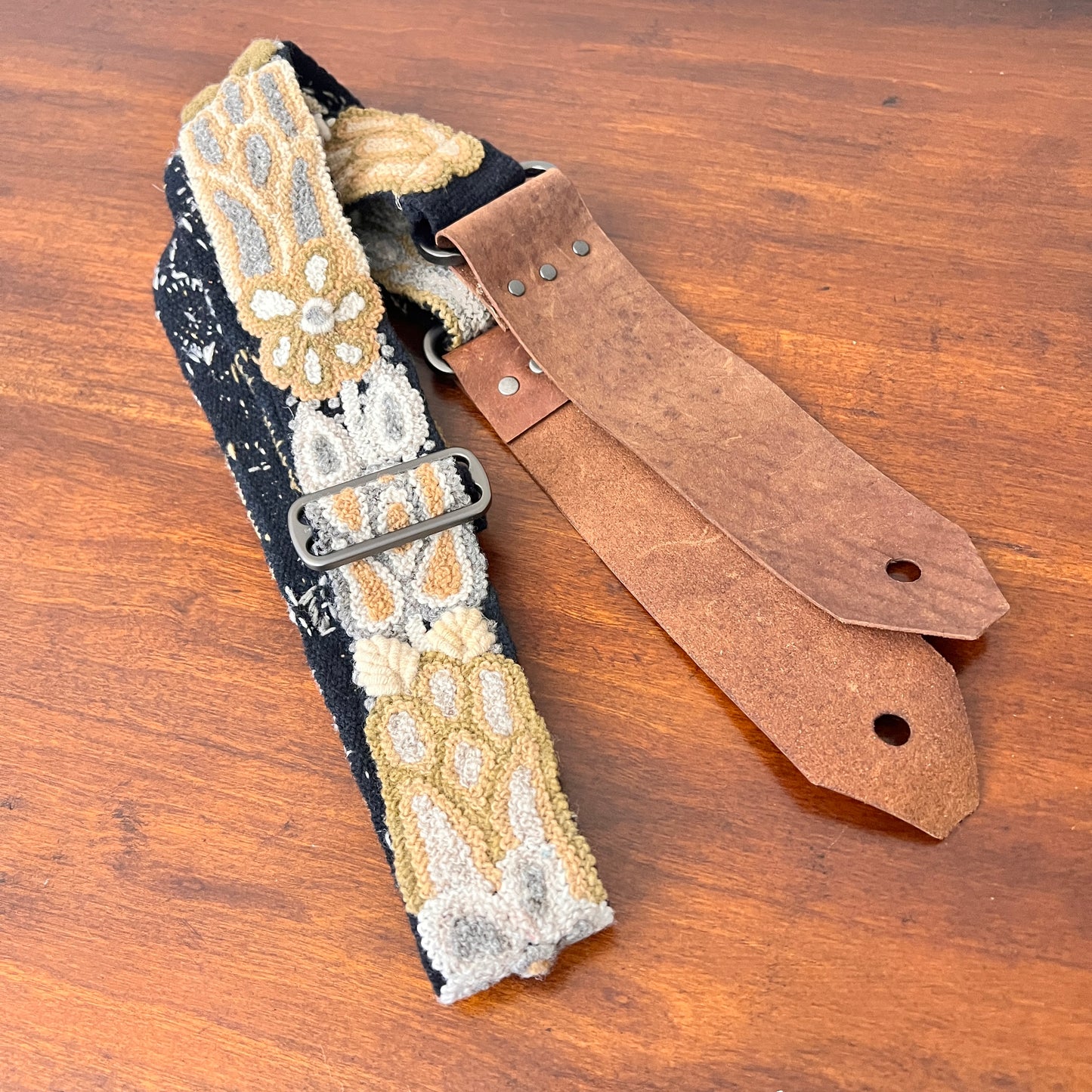 Handmade Peruvian Guitar Strap – Hand Embroidered, Adjustable, Brown Leather Ends, Unique Gift for Guitar Players
