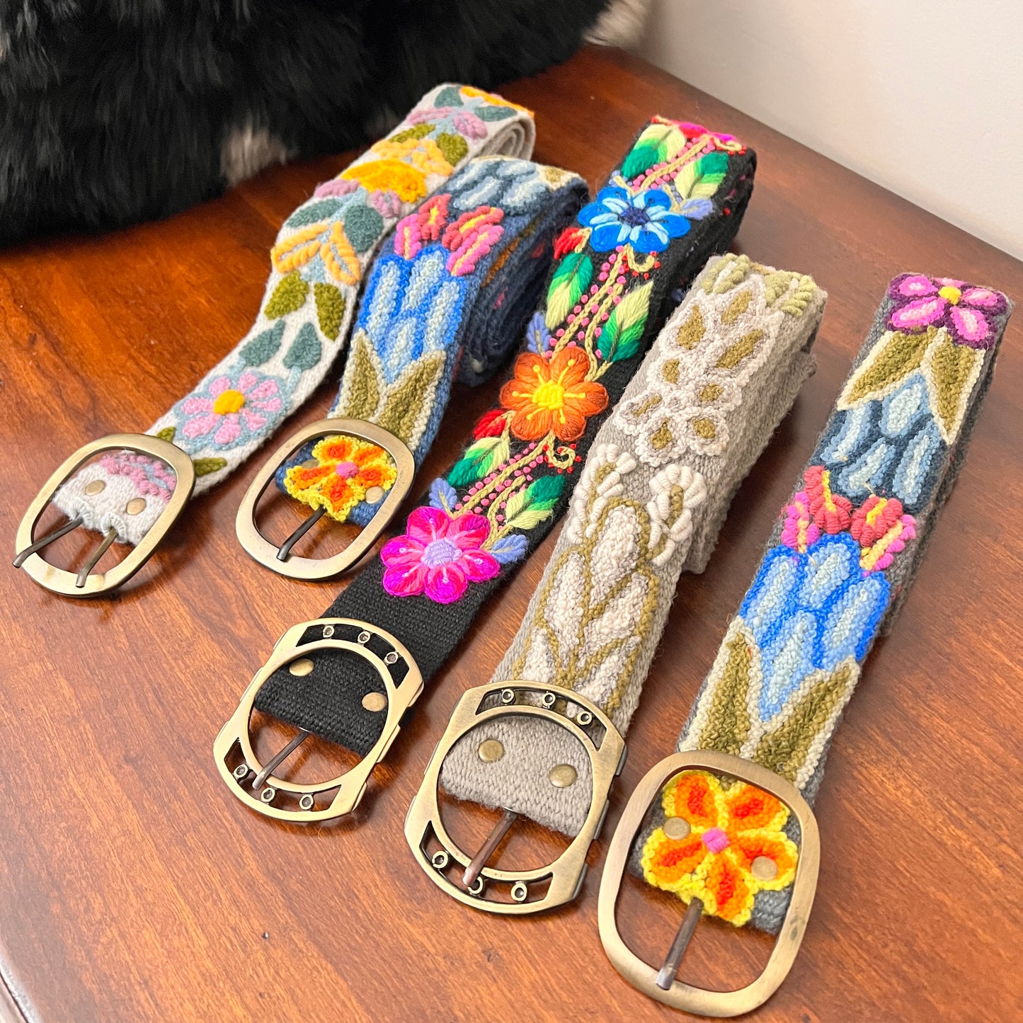Hand-Embroidered Peruvian Belt – SIZE MEDIUM / LARGE