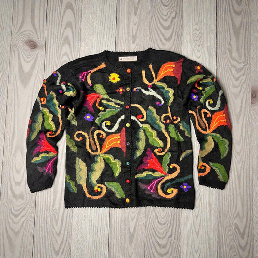 SINDU Sweater. (Black)