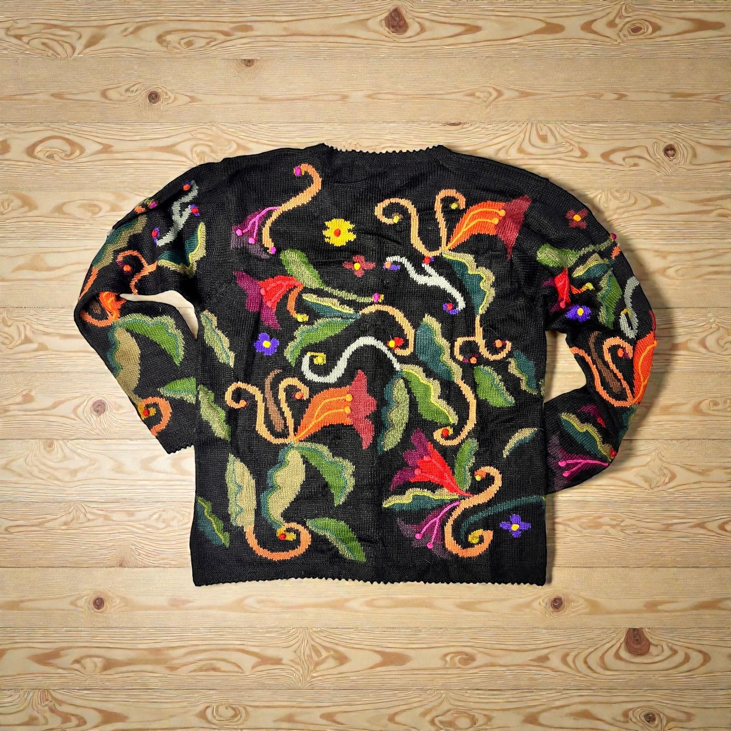 SINDU Sweater. (Black)